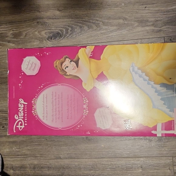 Disney 2006 porcelain Belle doll Reflections Collection NIB - Picture 5 of 6